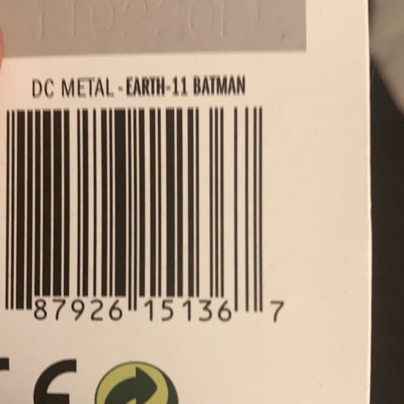 Batman Earth 2 - Picture 2 of 2